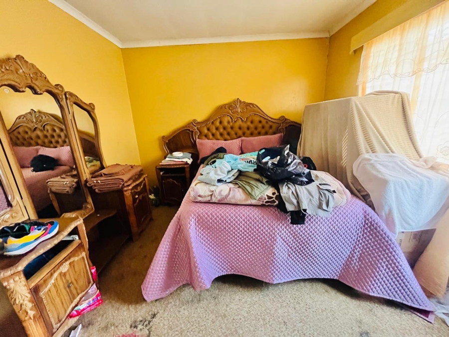 3 Bedroom Property for Sale in Molifi Tau Kloof Free State